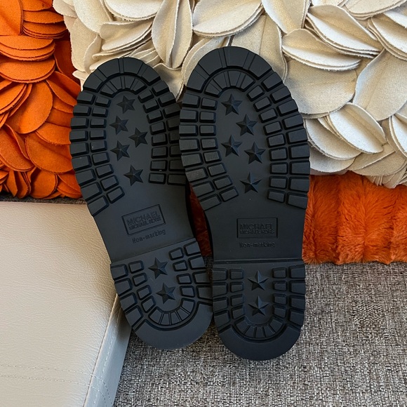 ❣️🆕 MICHAEL KORS Little Girls Madeline Penny
Leopard Print Loafers❣️ - Picture 10 of 12